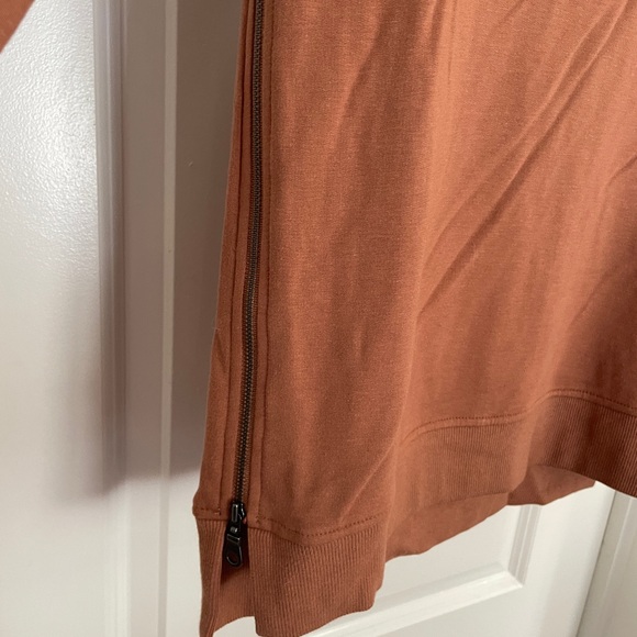 Terrera Terracotta Side-Zip Sweatshirt - Picture 3 of 6